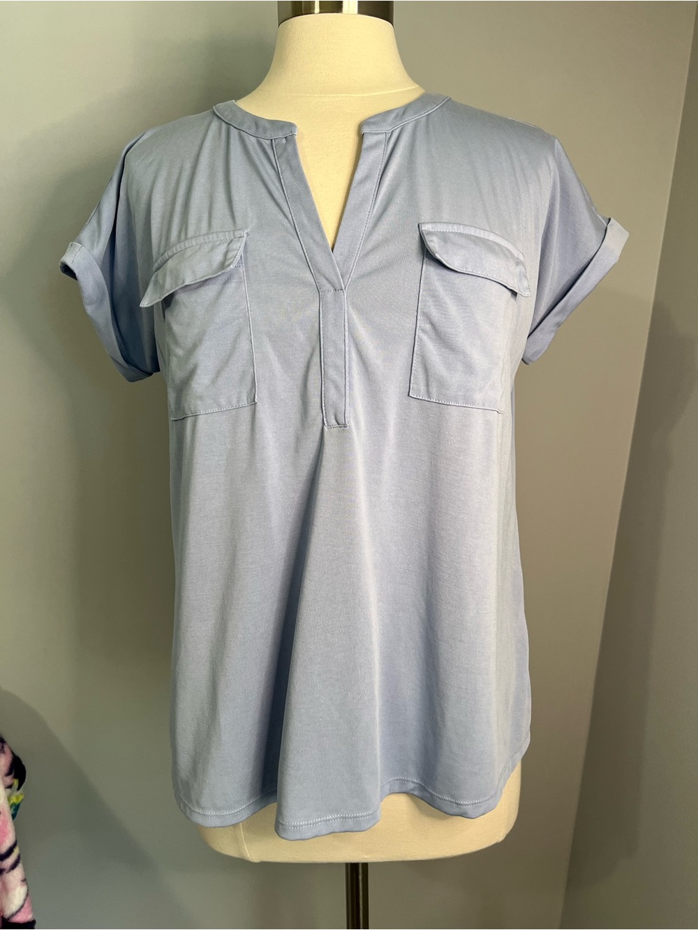 J. Jill Size M Petite Light Blue Split V Neck Short Cuffed Sleeve Soft Knit Top